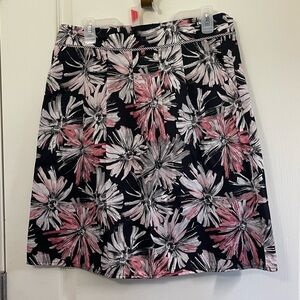 Liz Claiborne Women's Floral A-Line Knee Length Skirt Size 8 Black and pink